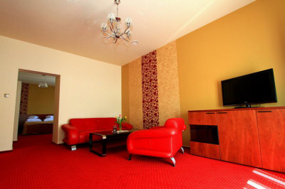 RYDZEWSKI hotelli Ełk huoneistot järvet Mazury loma Puolassa