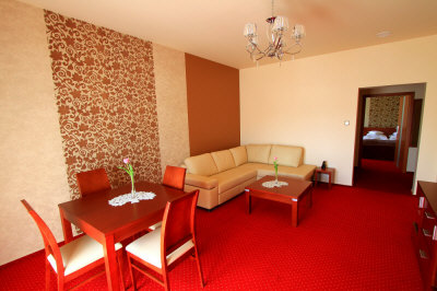 RYDZEWSKI hotelli Ełk huoneistot järvet Mazury loma Puolassa